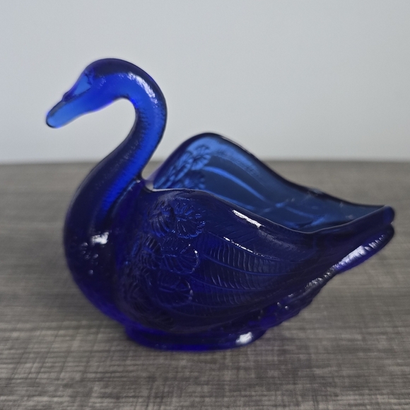 Fenton Cobalt Blue Swan Bird Collectible Glass Candy Trinket Ring Dish - Picture 2 of 10